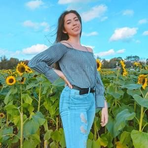 Meet your Posher, Ana